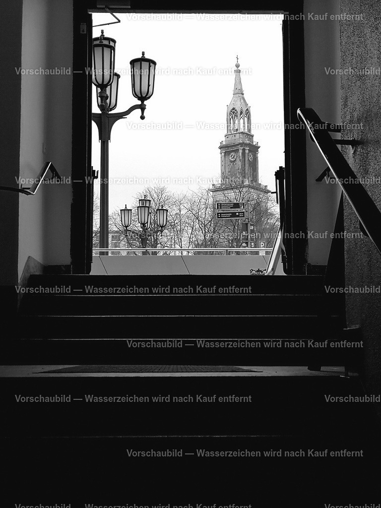 Marienkirche Berlin | gesehen von der Treppe des Ratskellers Rotes Rathaus - Realisiert mit Pictrs.com