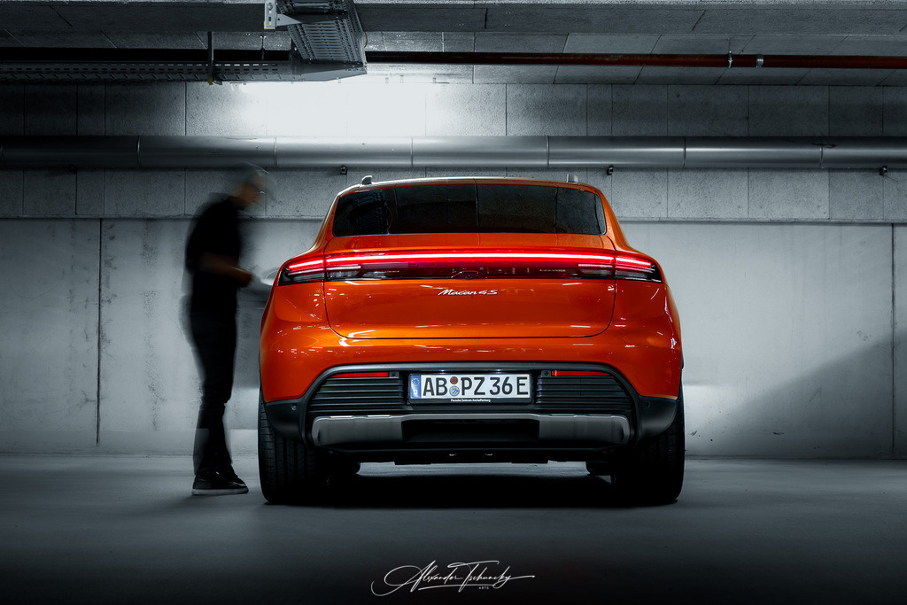 R6AT6808 _Alexander Tschuncky | Entdecken Sie die faszinierende Welt von Alexander Tschuncky Arts: Kreative Fotografie, atemberaubende Automobilkunst und hochwertiger Bilderdruck. Lassen Sie sich inspirieren! - Realisiert mit Pictrs.com