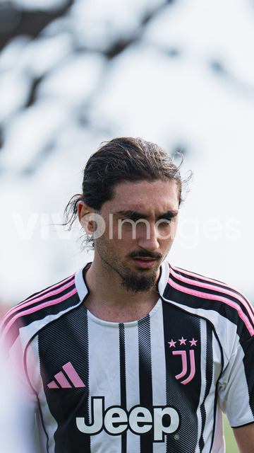 juv_lut_fmachado-0002 | Images from the Juniors B match between Juventus Academy and FC Lutry, played on 18 March 2026 in Lutry, Switzerland, featuring players, coaching staff and match action throughout the game.
