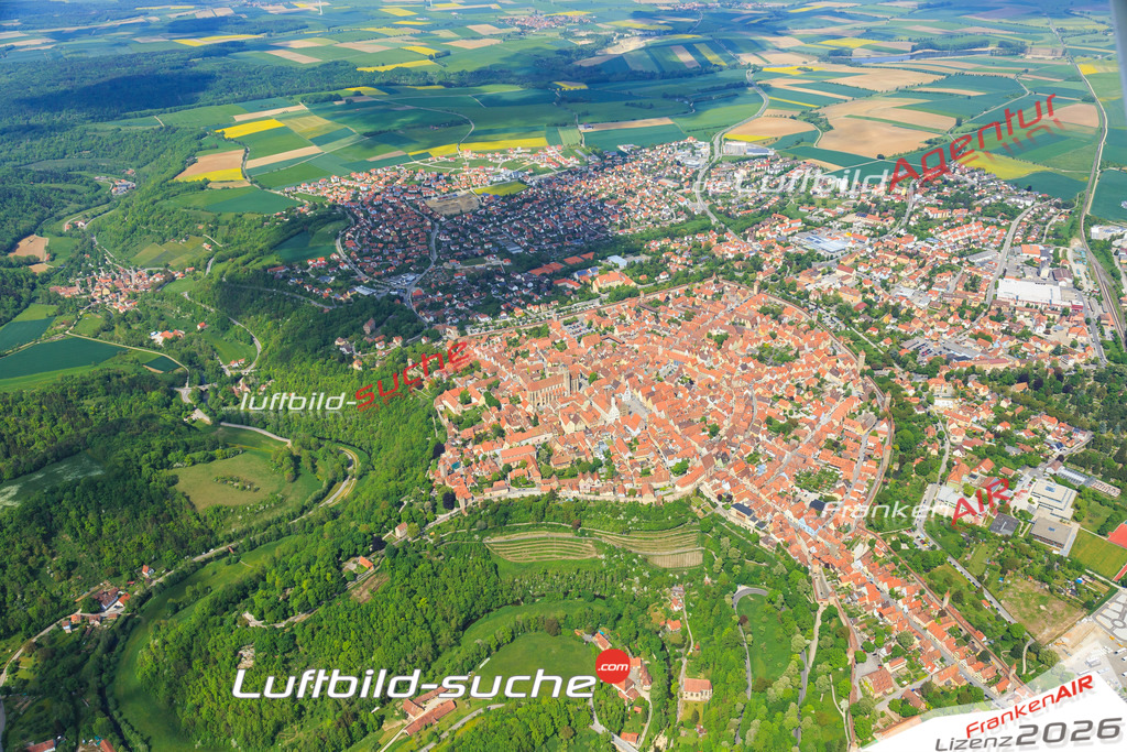 Luftbild von  Rothenburg-tauber - Luftaufnahme wurde 2015 von https://frankenair.de mittels Flugzeug (keine Drohne) erstellt - die Geschenkidee