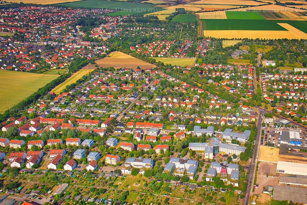 Magdeburg_Hansapark_Brennecke_Halberstädter_Ottersleben_3779 | Diese Luftaufnahme stammt aus meinem Magdeburger Luftbildarchiv. Sie zeigt einen weiteren Blick auf die Landeshauptstadt aus der Vogelperspektive. Nach und nach werden alle Motive mit individuellen Informationen und Beschreibungen ergänzt. Selbstverständlich können Sie dieses Luftbild als Download oder hochwertiges Wandbild bestellen. - Realisiert mit Pictrs.com