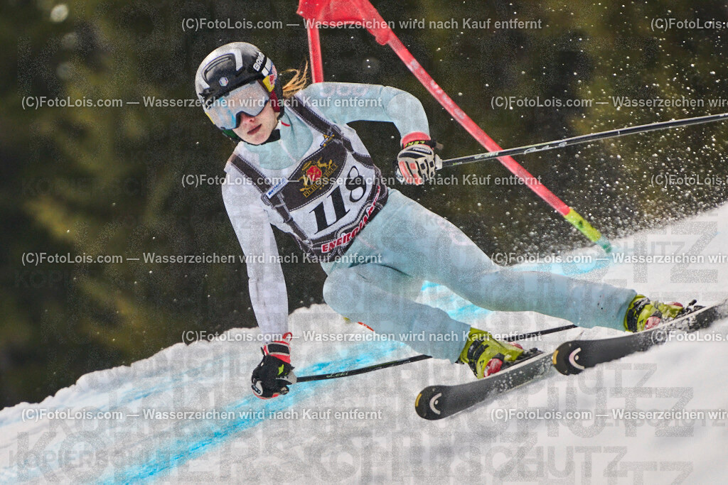 ALP1610_steir-MASTERS-Meistersch-SG_Reiteralm_WURM Valentina | MASTERS-LM-Super-G Steiermark mit Wiener-LM auf der Reiteralm am Fr 28. März 2025.                         Veranstalter: Steirischer Skiverband (5000)Durchführender Verein: WSV Pichl-Reiteralm (5083)