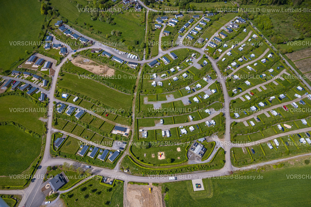 Brilon240503635 | Luftbild, Sauerland Ferien Resort, Campingpark und Ferienpark Brilon, Ferienhäuser, Brilon, Sauerland, Nordrhein-Westfalen, Deutschland
