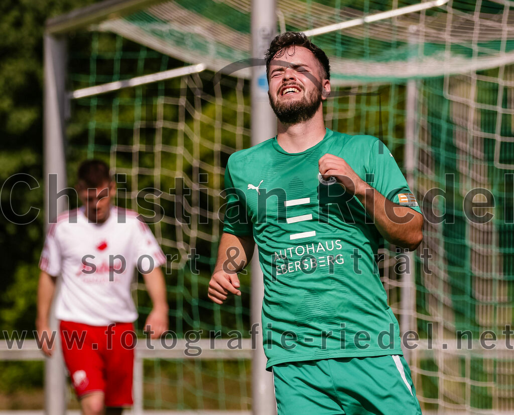2023-08-26_064_TSV_Ebersberg_gegen_TSV_Oberpframmern | Ebersberg, Deutschland, 26.08.2023:
Fußball, Kreisliga 2023 / 2024, 2. Spieltag, TSV 1877 Ebersberg gegen TSV Oberpframmern, Endergebnis: 5:1

Yannik Sabatier (TSV 1877 Ebersberg, #19)

Foto: Christian Riedel / fotografie-riedel.net