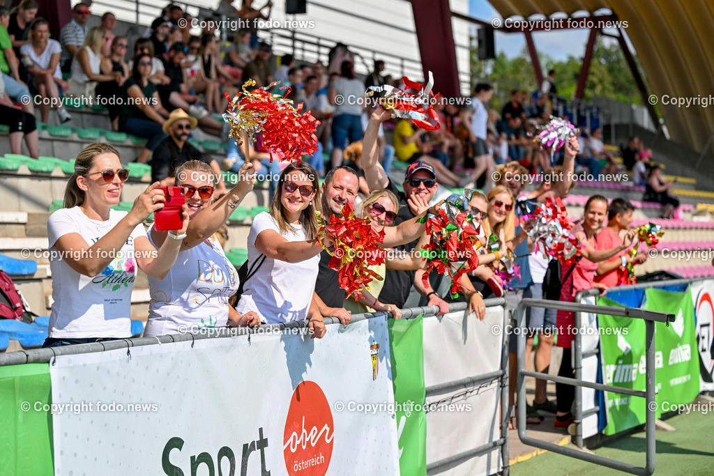 Kindergarten Olympiade 2024_ Stadion Traun_ 07.06.2024-62 | 07.06.2024, Stadion der Stadt Traun, AUT, Kindergarten Olympiade 2024, im Bild Kinder, Hindernis, Fussball, Laufen, Action