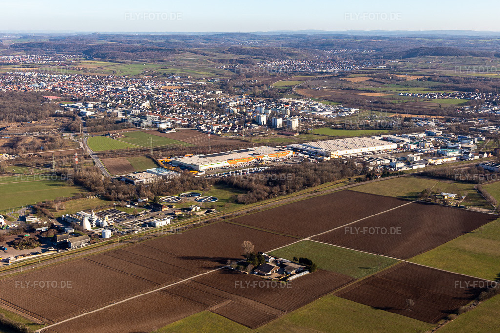 Luftbild: Rewe und Weckesser Wohnen in Wiesloch im Bundesland Baden-Württemberg in Deutschland. Foto: IMG_125562.jpg vom 21.02.2021 durch Werner Riehm/FLY-FOTO.de