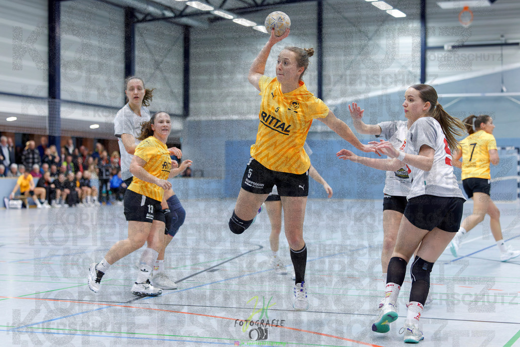 Frauen Oberliga Mitte (HHV); HSG Eibelshausen/Ewersbach - HSG Wettenberg II | Frauen Oberliga Mitte (HHV); HSG Eibelshausen/Ewersbach - HSG Wettenberg II am 13.12.2025 in Steinbrücken (Sporthalle am Hammerweiher)Photo © 2025 - Jörg Heinrich - Realisiert mit Pictrs.com