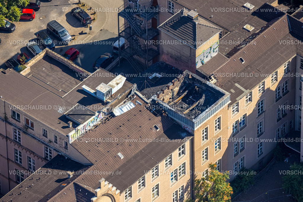 Duisburg230706325 | Luftbild, Dachstuhl Brand im ehemaligen St. Vincenz-Hospital, Dellviertel, Duisburg, Ruhrgebiet, Nordrhein-Westfalen, Deutschland