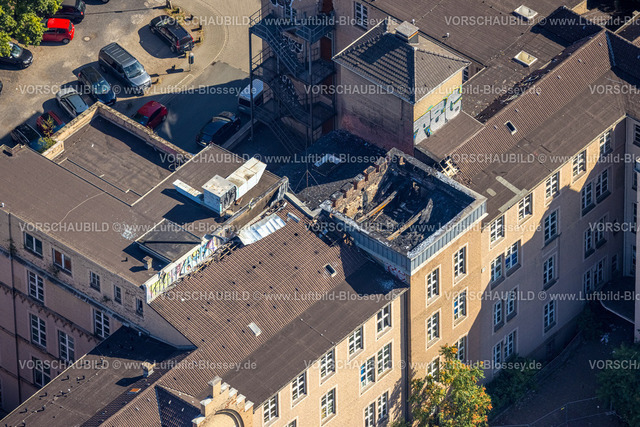 Duisburg230706325 | Luftbild, Dachstuhl Brand im ehemaligen St. Vincenz-Hospital, Dellviertel, Duisburg, Ruhrgebiet, Nordrhein-Westfalen, Deutschland