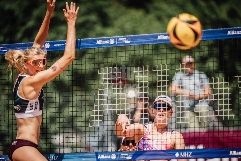 Beachvolleyball | Frauen | Allianz German Beach Tour 2025 | Tourstop München | 05.07.2025 | Angriff von Marie Schieder