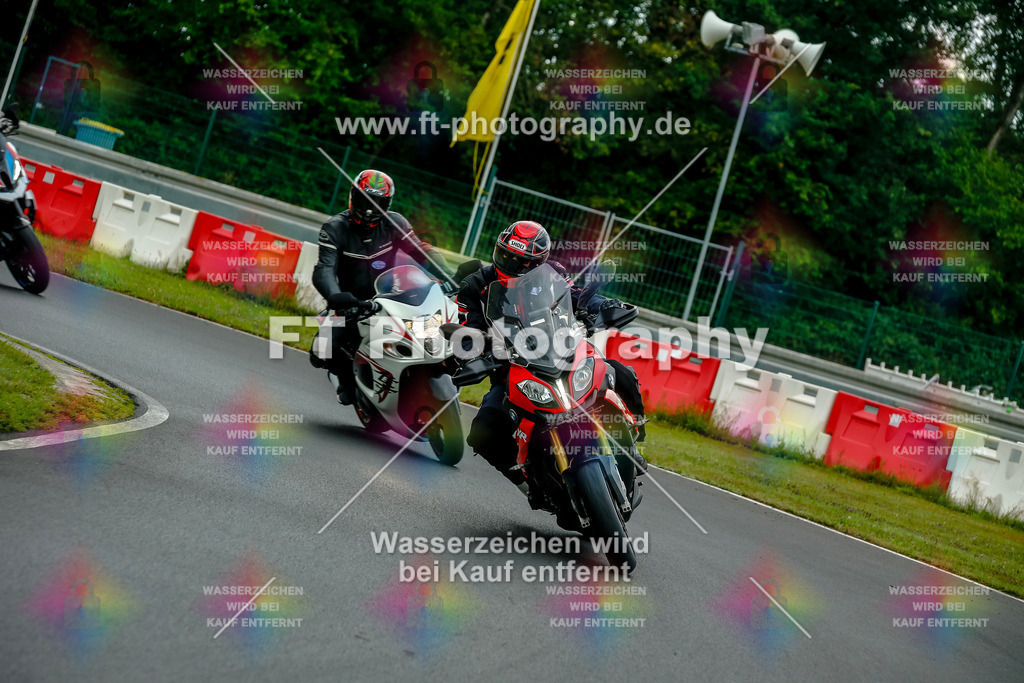 VBK-3557 | Hier findet Ihr Bilder von Touristenfahrten auf der Nürburgring Nordschleife oder von anderen Veranstaltungen die ich besucht habe. Viel Spass beim Durch Schauen 