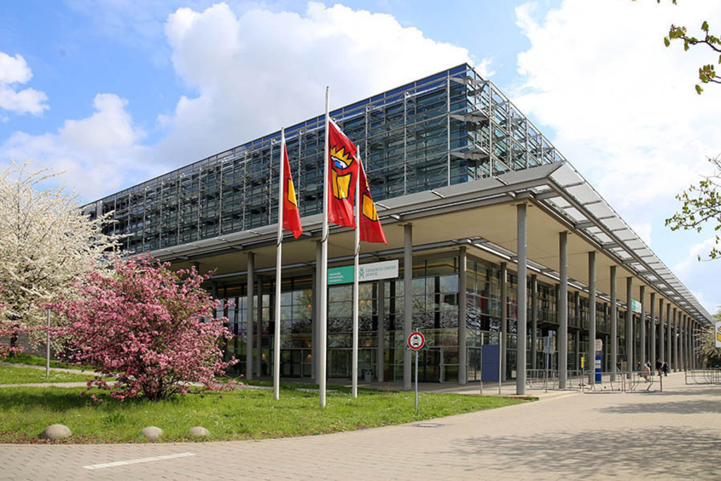 Congress Center Leipzig | Entdecke über 20 Kategorien Leipzig-Motive: Foto-Downloads, hochwertige Poster, Leinwand- & Fine-Art-Prints. Jetzt Lieblingsfoto im Bildlexikon Leipzig Shop bestellen!