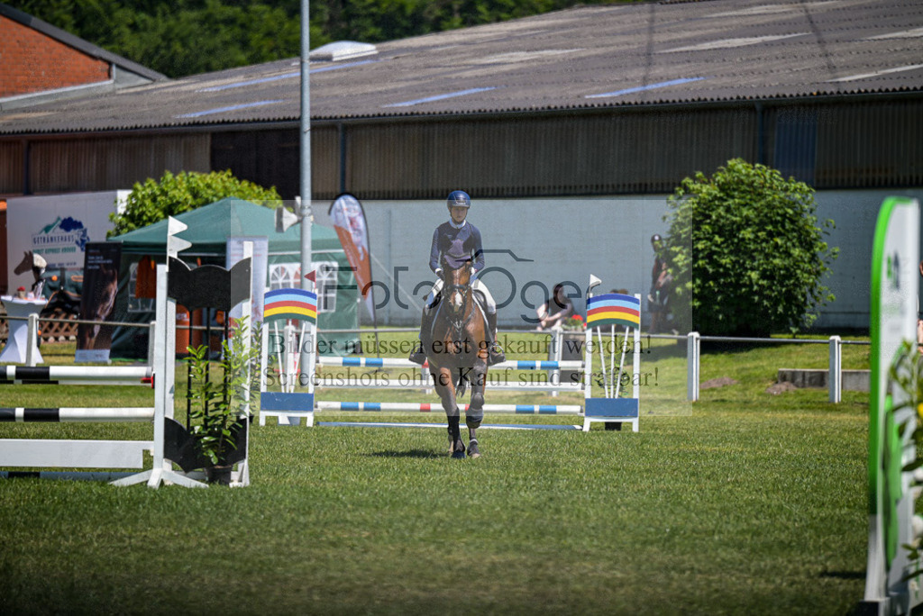 Reitturnier Voxtrup | Entdecke hochwertige Reitturnierfotos von Foto Oger. Professionell, emotional und authentisch – jetzt Lieblingsmomente im Shop bestellen.Deutschlandweite Turnierfotografie. - Realisiert mit Pictrs.com