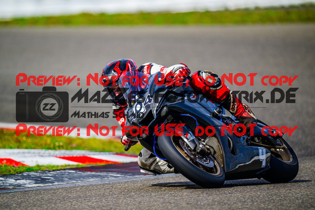 MaZZes_FotoMatrix_240911_6007705_4275 | WEISS