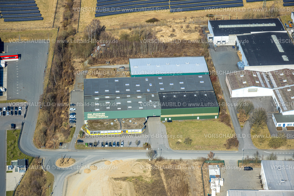 Meschede250304741 | Luftbild, Gewerbegebiet Enste mit Bürger-Solarpark an der Autobahn A46,  Busch KG Werk, Enste, Meschede, Sauerland, Nordrhein-Westfalen, Deutschland