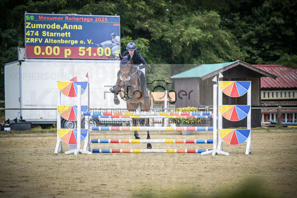 DOS_4701 | Entdecke hochwertige Reitturnierfotos von Foto Oger. Professionell, emotional und authentisch – jetzt Lieblingsmomente im Shop bestellen.Deutschlandweite Turnierfotografie. - Realisiert mit Pictrs.com