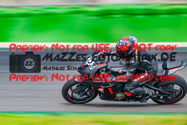 MaZZes_FotoMatrix_240702_6007705_5445 | GELB