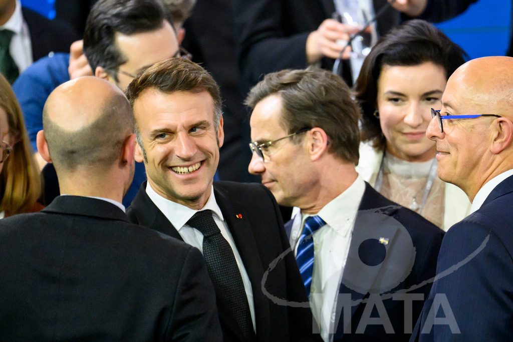 _DWA6637 | MATA IndoCon - Realisiert mit Pictrs.com