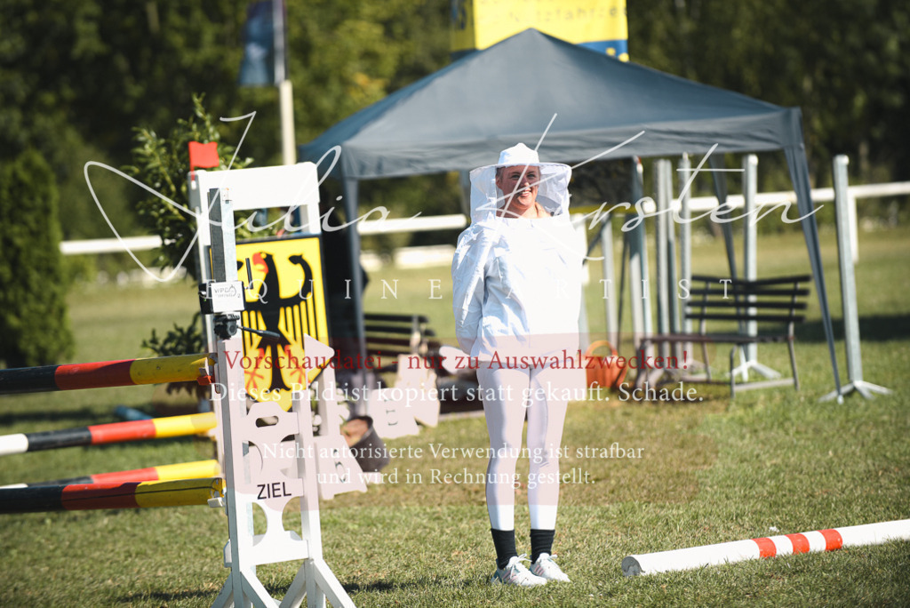 DSC_7669 | Pferde- und Turnierfotografie in Westsachsen. Pferdeportraits, Auftragszeichnungen und intuitive Kunst.