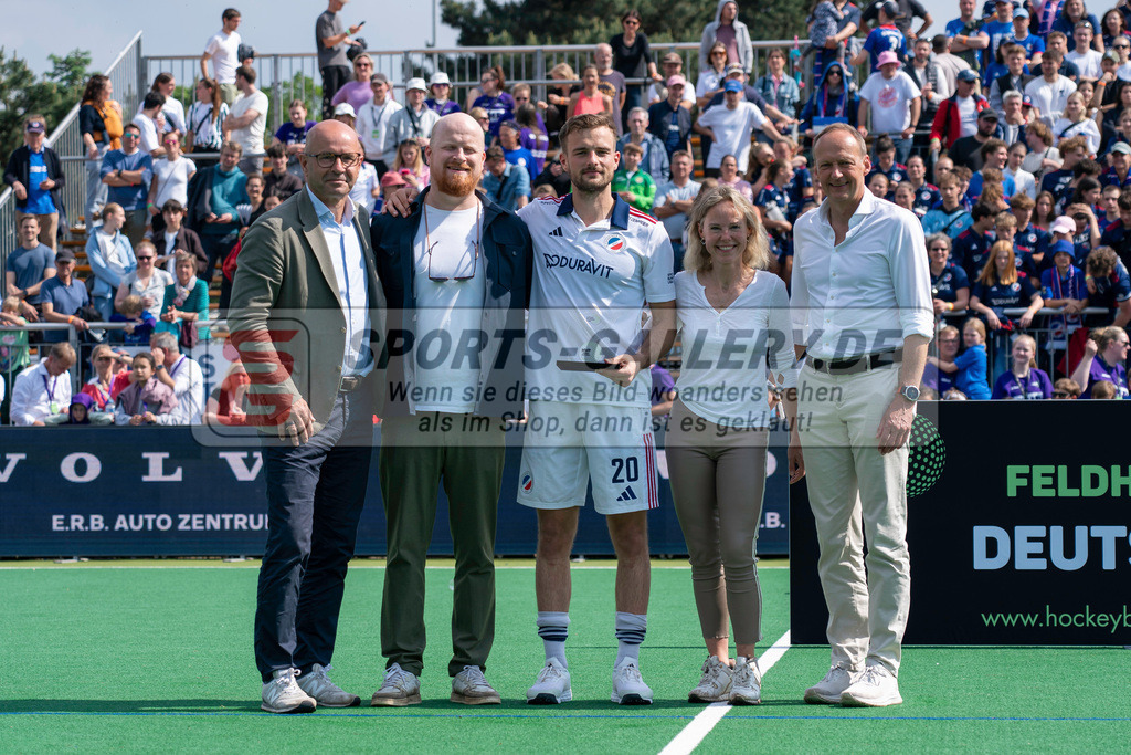 Final4_20240519-1601-0032 | Bonn, Deutschland, 19.05.2024:  in Aktion waehrend des Spiels der Deutsche Feldhockey-Meisterschaften 2024 zwischen Final 4 Herren Finale Mannheimer HC - Hamburger Polo Club im Bonner THV am 19.05.2024 in Bonn, Deutschland. (Foto von Stephan Fehrmann)

Bonn, Germany, 19.05.2024:  in action during the game of Deutsche Feldhockey-Meisterschaften 2024 between Final 4 Herren Finale Mannheimer HC - Hamburger Polo Club in Bonner THV at 19.05.2024 in Bonn, Deutschland. (Foto from Stephan Fehrmann)