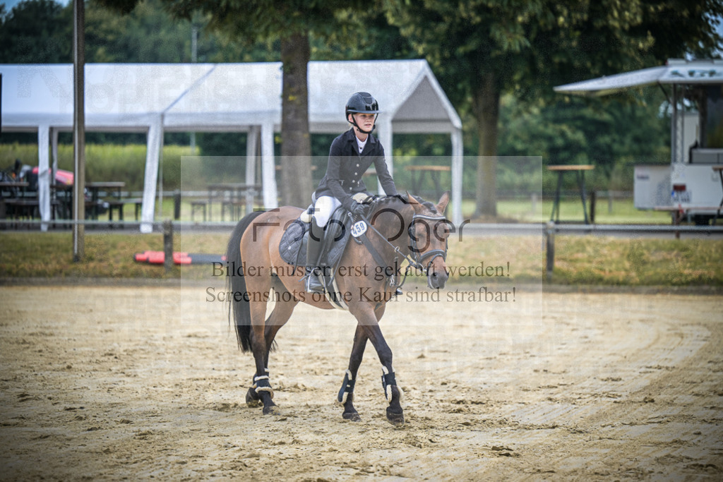 DOS_0345 | Entdecke hochwertige Reitturnierfotos von Foto Oger. Professionell, emotional und authentisch – jetzt Lieblingsmomente im Shop bestellen.Deutschlandweite Turnierfotografie. - Realisiert mit Pictrs.com
