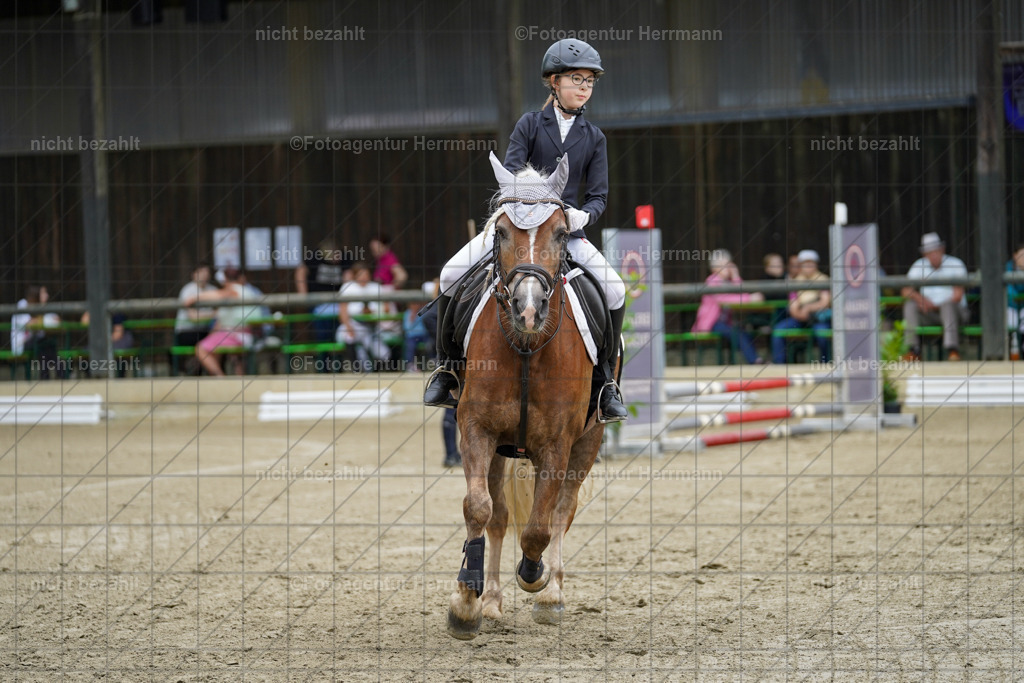 20240630-FAH01181 | Turnierbilder Schwabmünchen, Dressurbilder, Springreitturnier, Reitsportbilder, Turnierfotografen Bayern, Turnierfotograf