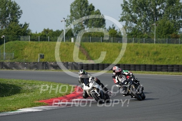 2024_06_21_PBK_11396 | Sportfotografie; SlowMotion; Video; Rennstrecke; Hafeneger; Speer; Racing; RSE; BMW; CBO; Trackday; Motorsportarena; Hockenheimring; Brno; Most; Barcelona; Valencia