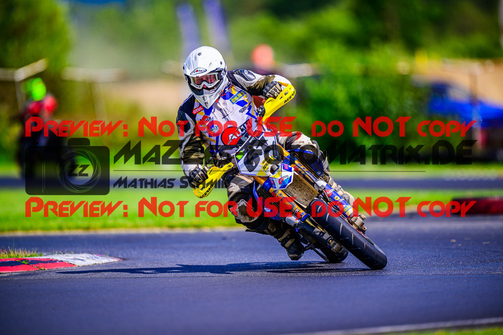 MaZZes_FotoMatrix_240714_6007705_7451 | UE40