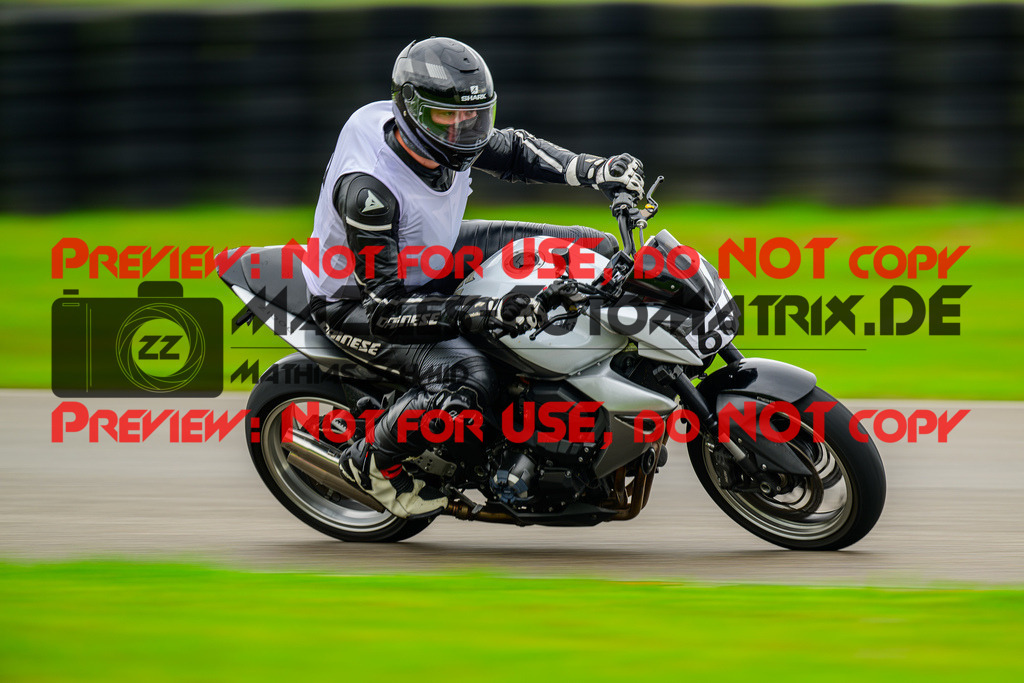 MaZZes_Fotomatrix_20241002_6007705_5969 | Fotograf Mathias Schmid
Sportfotograf,
Eventfotograf,
Hochzeitsfotograf,
Portraitfotograf