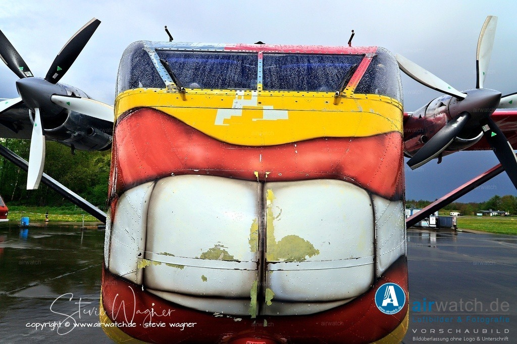 Flying Shoebox - Short S.C.7 Skyvan auf dem Flugplatz Husum-Schwesing | Die zivile Nutzung der Short SC.7 Skyvan umfasst verschiedene Bereiche, geprägt von ihrer robusten Konstruktion, dem großen Laderaum und der hohen Kabineninnenhöhe.