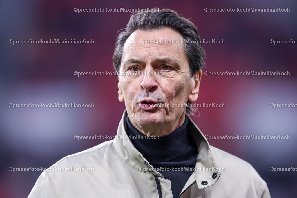 Lev15022501149 | 15.02.2025, Fußball, Bayer 04 Leverkusen - FC Bayern München, 1. Fußball Bundesliga, 22. Spieltag, BayArena, Saison 2024 2025: Sebastian Hellmann (Sky Moderator)DFB regulations prohibit any use of photographs as image sequences and or quasi-video.