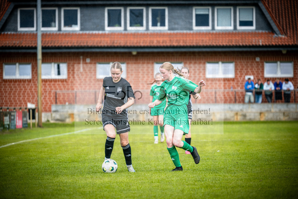 SG Bohmte/Ostercappeln/Schwagstorf - SG Hollenstede / Schwagstorf | Fr.-BZL Weser-Ems Süd · 1. Damen - SG Hollenstede / Schwagstorf · Sportplatz - Realisiert mit Pictrs.com