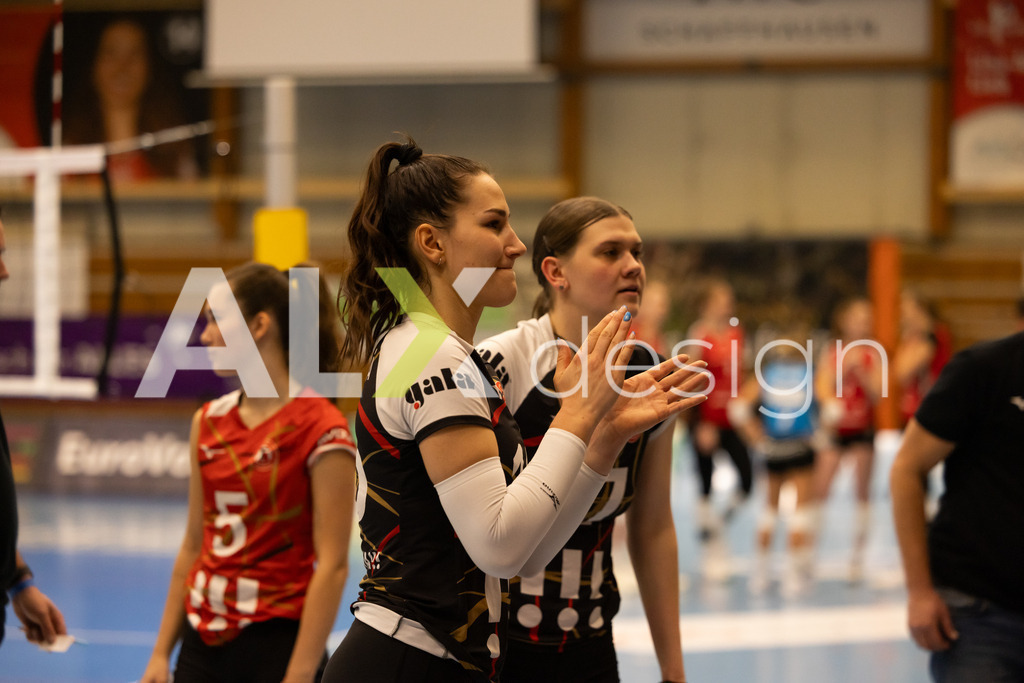 Volleyball I Frauen I Saison 2025-2026 I CEV Volleyball Challenge Cup 2026 | Women I 16th Finals I VC Kanti Schaffhausen - TJ Ostrava I 03.12.2025 | TJ Ostrava - 16 Michaela Drozdová (CZ) – Mittelblock - Realisiert mit Pictrs.com