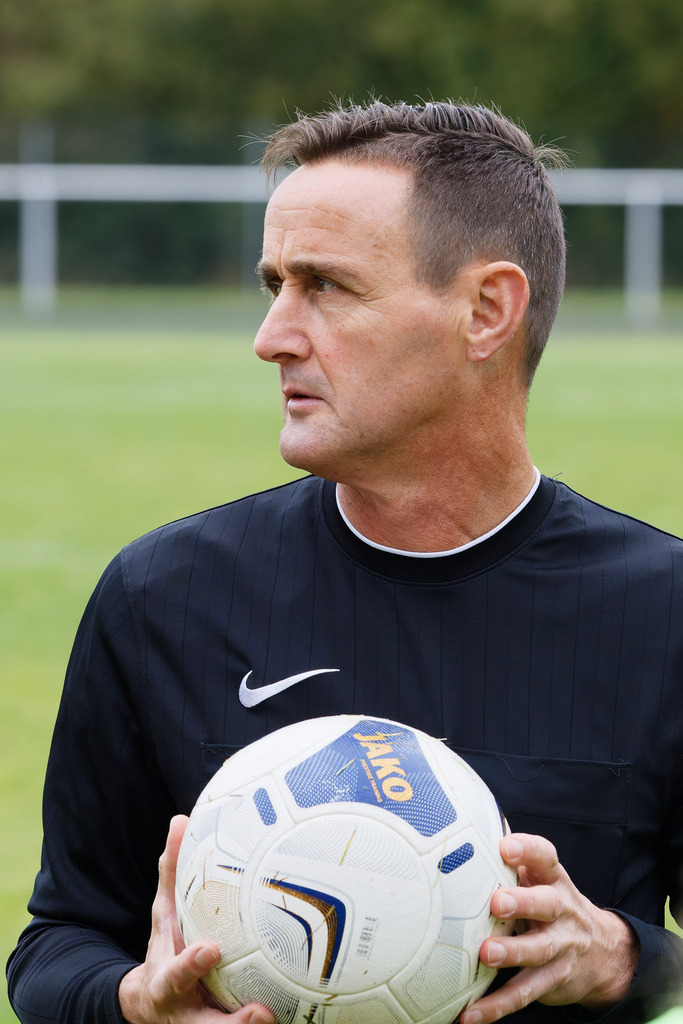 FCEFCH_251012_0486 | Fotopresso – Sportfotografie in Heidenheim & Umgebung. Professionelle Sportfotografie für unvergessliche Momente. Dynamische Action-Shots, emotionale Szenen & hochwertige Bilder. - Realisiert mit Pictrs.com