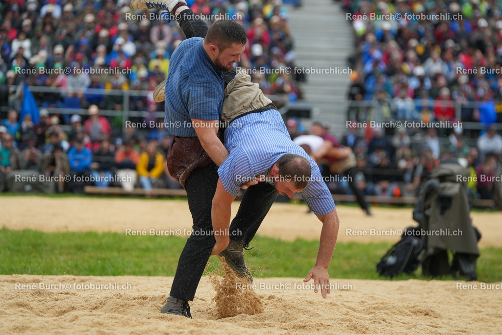 86 | René Burch leidenschaftlicher Fotograf aus Kerns in Obwalden.  Hier finden sie Sport, Landschaft und Natur Fotografie.
 - Realisiert mit Pictrs.com