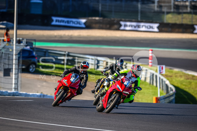 0090-260526NBR-003_90 | Deine Full-Service-Agentur für ✔️Videoproduktionen und ✔️Motorsportfotografie Jetzt Angebot anfragen!