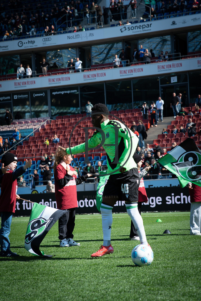 Hannover 96 vs 1. FC Magdeburg – 2. Bundesliga – 29.03.2025 | Szene aus dem 2. Bundesliga-Spiel des 27. Spieltags zwischen Hannover 96 und dem 1. FC Magdeburg am 29. März 2025 in der Heinz von Heiden Arena in Hannover. Endstand: 0:0. Fotografiert von Philipp Heist. - Realisiert mit Pictrs.com