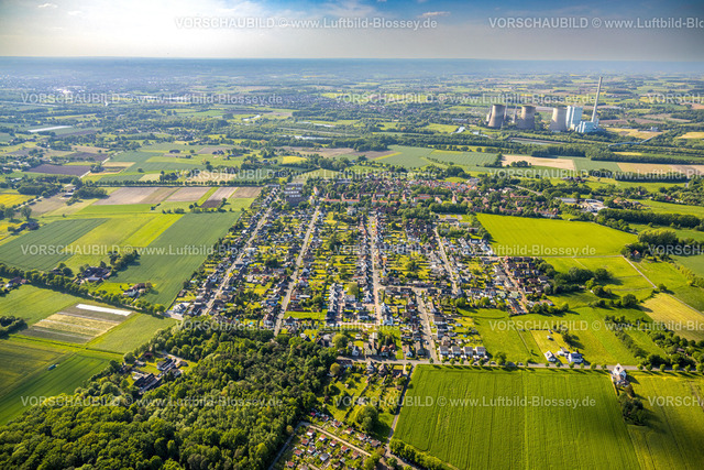 Hamm230506616 | Luftbild, Wohnsiedlung Herringer Heide, im Hintergrund das RWE Generation SE Kraftwerk Gersteinwerk, Stadtbezirk Herringen, Hamm, Ruhrgebiet, Nordrhein-Westfalen, Deutschland