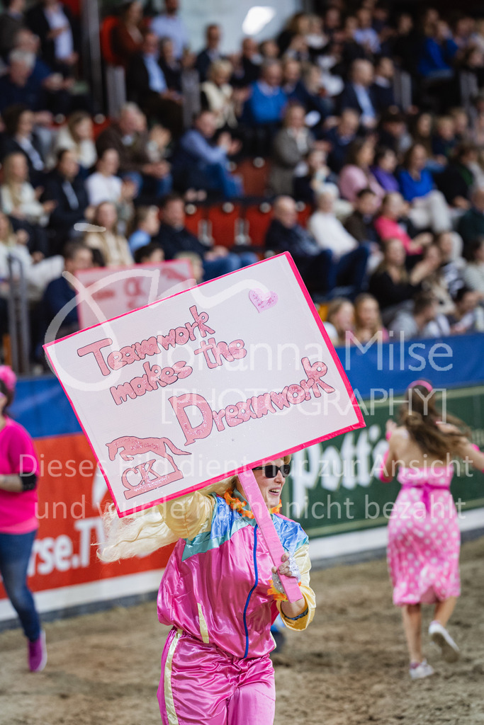 240113_Münster_Kostümspringen-400 | Deine schönsten Turniermomente als professionelle Fotos! Entdecke hochwertige Pferdesport-Fotografie im Online-Shop. Jetzt Fotos finden & bestellen!