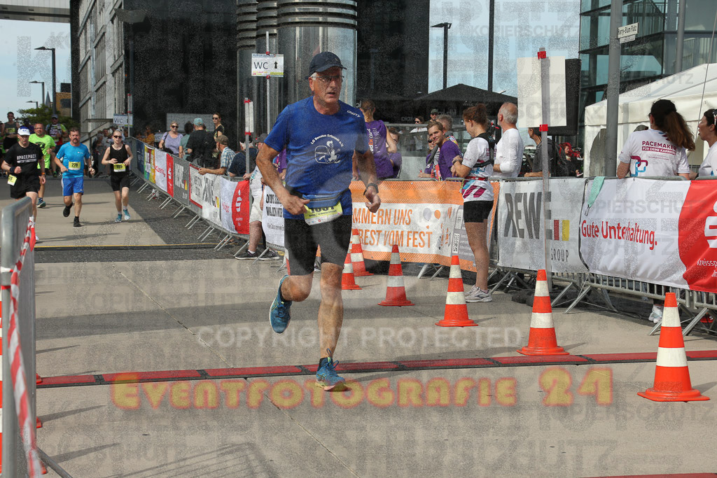 230916_1459_EX1_4753 | Sportfotografie im Rhein-Sieg Kreis, Köln, Bonn, NRW, Rheinland Pfalz, Hessen, etc. Unser Tätigkeitsfeld umfasst den Laufsport vom Volkslauf über den Marathon, Duathlon, Triathon bis zum Ultralauf wie Kölnpfad Ultra oder Schindertrail.