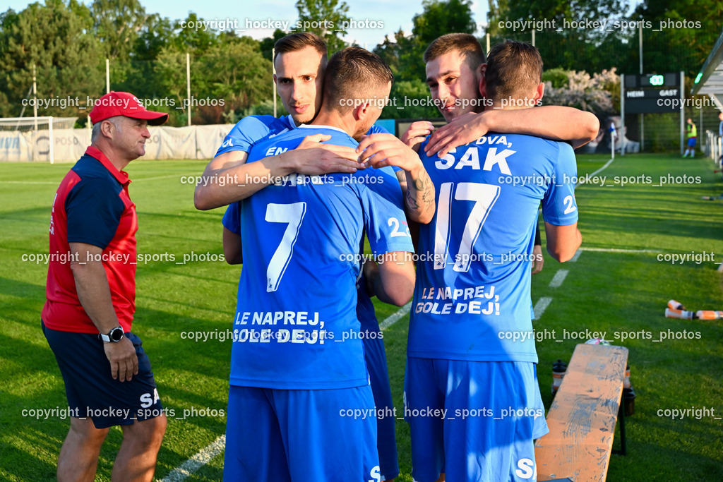 SAK vs. SV Dellach Gail 17.6.2023 | Tormanntrainer SAK Johann Smrecnik, #7 Darjan Aleksic, #17 Patrick Lausegger, #4 Marko Gajic, #23 Marko Mitrovic