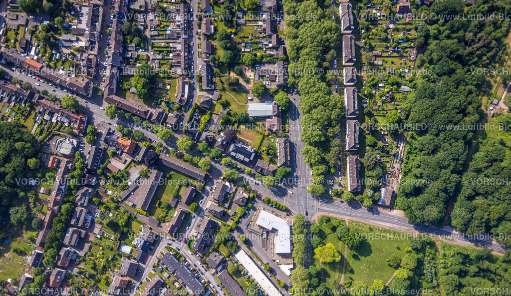 Recklinghausen220501312 | Luftbild der ehemaligen Trabrennbahn Recklinghausen mit angrenzender Blitzkuhlenstraße,  Hillerheide, Recklinghausen, Ruhrgebiet, Nordrhein-Westfalen, Deutschland