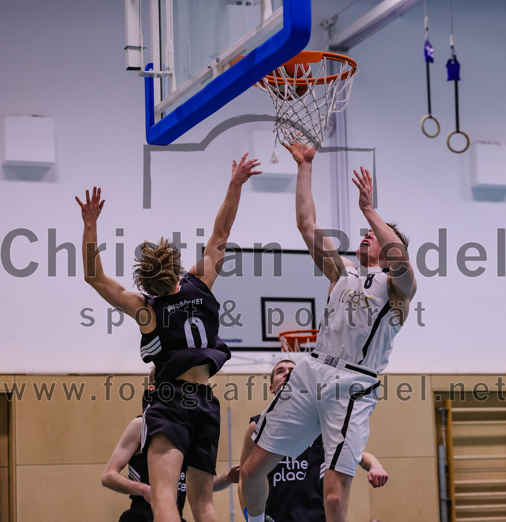 2026-01-31_009_TSV_Vaterstetten_gegen_TS_Herzogenaurach | Vaterstetten, Deutschland, 31.01.2026:Basketball, 2. Regionalliga Süd 2025 / 2026, 14. Spieltag, TSV Vaterstetten gegen TS Herzogenaurach, Endergebnis: 71:70Tom Hedden (TSV Vaterstetten, #8)Foto: Christian Riedel / fotografie-riedel.net