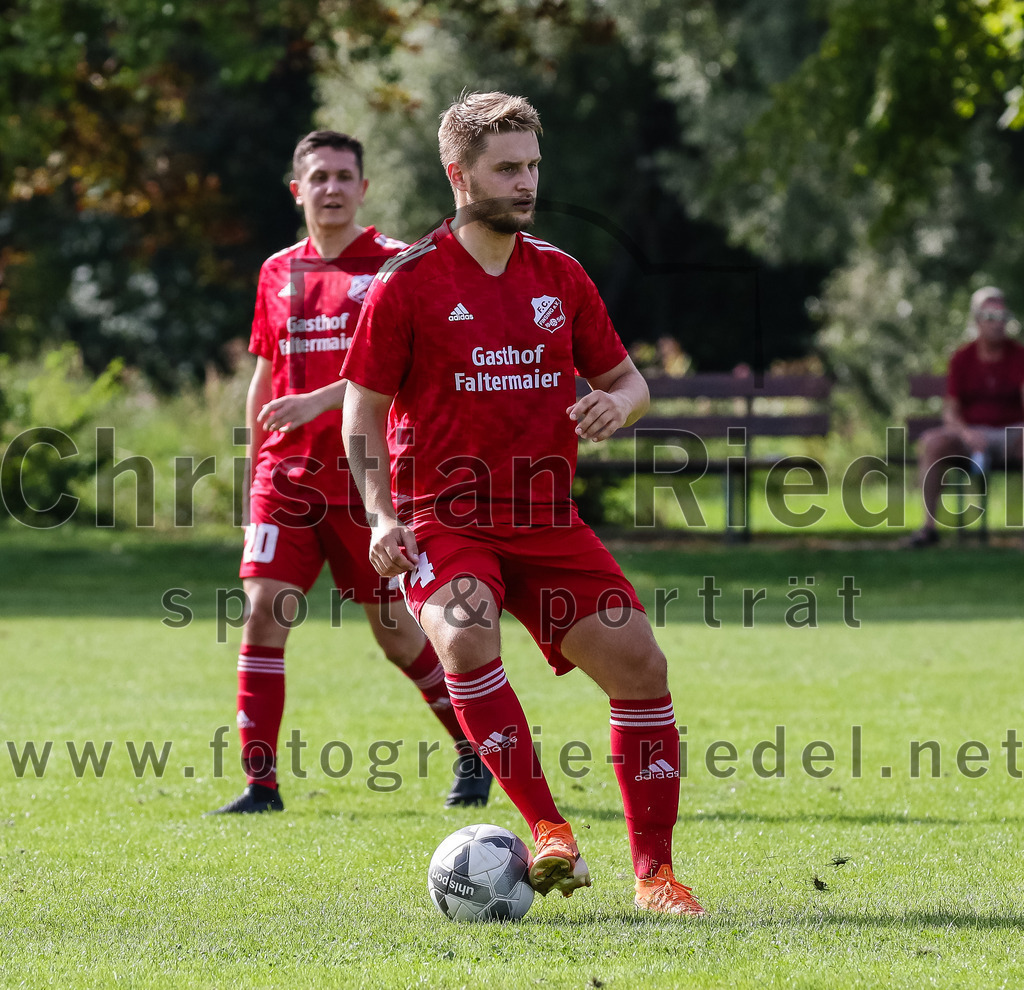2023-09-17_072_DJK_Ottenhofen_gegen_FC_Finsing_II | Ottenhofen, Deutschland, 17.09.2023:
Fußball, Kreisklasse 2023 / 2024, 7. Spieltag, DJK Ottenhofen gegen FC Finsing II, Endergebnis: 3:0

Stefan Jell (FC Finsing, #4)

Foto: Christian Riedel / fotografie-riedel.net
