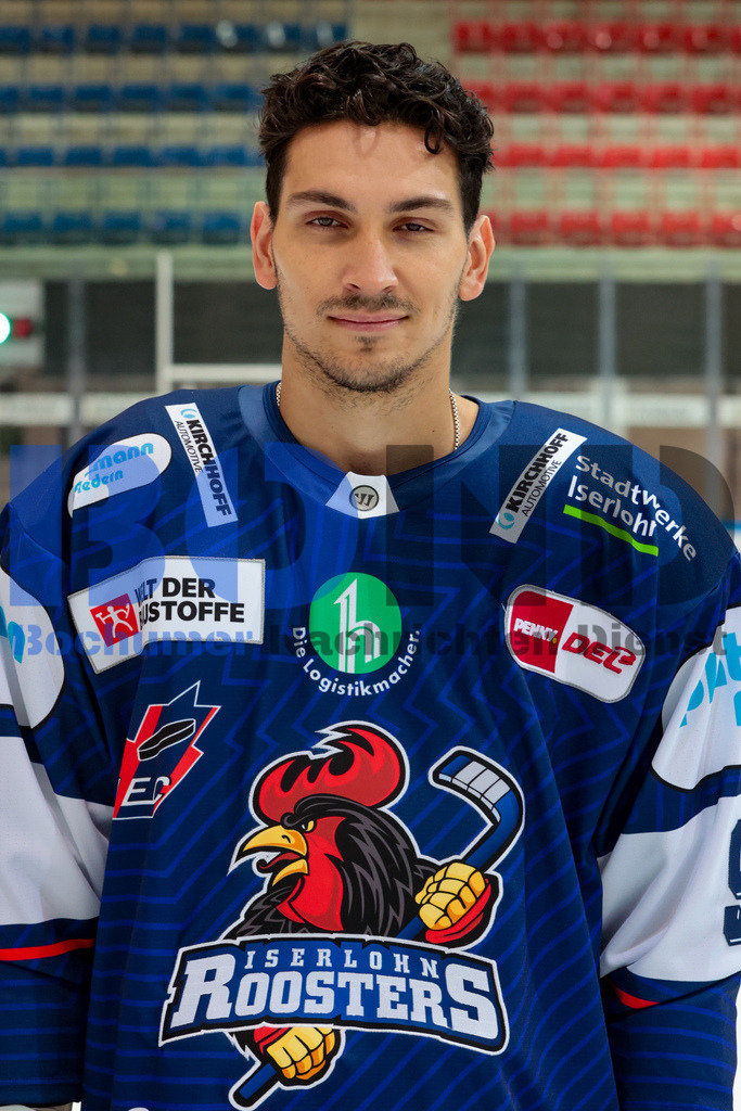 Deutsche Eishockey Liga (DEL): Iserlohn Roosters Teamshooting {date} -  | {headline}(Foto: Sebastian Sendlak / BOND) - Realisiert mit Pictrs.com