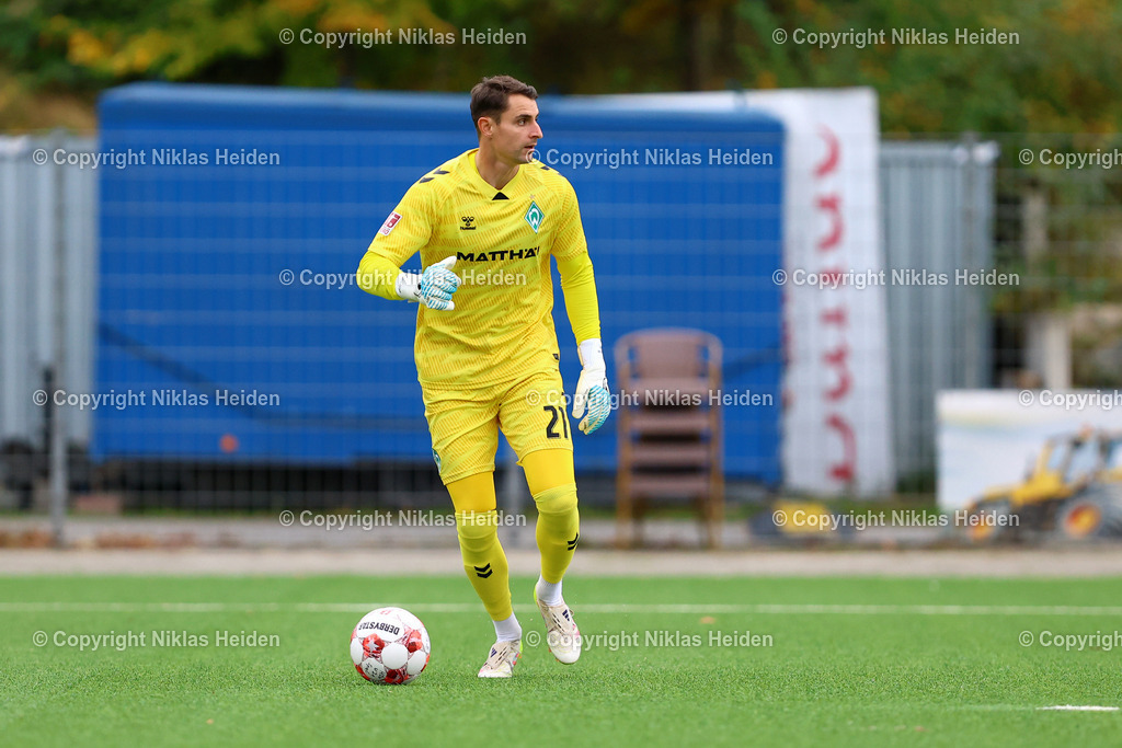 NH_HamburgerSVU21_SVWerderBremenU23_RegionalligaNord_11102025 | #21 Sebastian Mielitz (SV Werder Bremen U23)Fußball I Herren I Regionalliga Nord I Saison 2025-2026  I 14. Spieltag I Hamburger SV U21 - SV Werder Bremen U23 I 11.10.2025 I Stadion Hoheluft