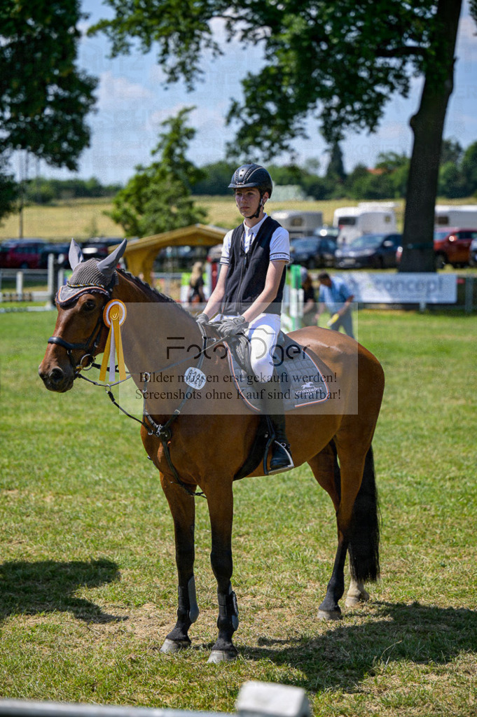 Reitturnier Voxtrup | Entdecke hochwertige Reitturnierfotos von Foto Oger. Professionell, emotional und authentisch – jetzt Lieblingsmomente im Shop bestellen.Deutschlandweite Turnierfotografie. - Realisiert mit Pictrs.com