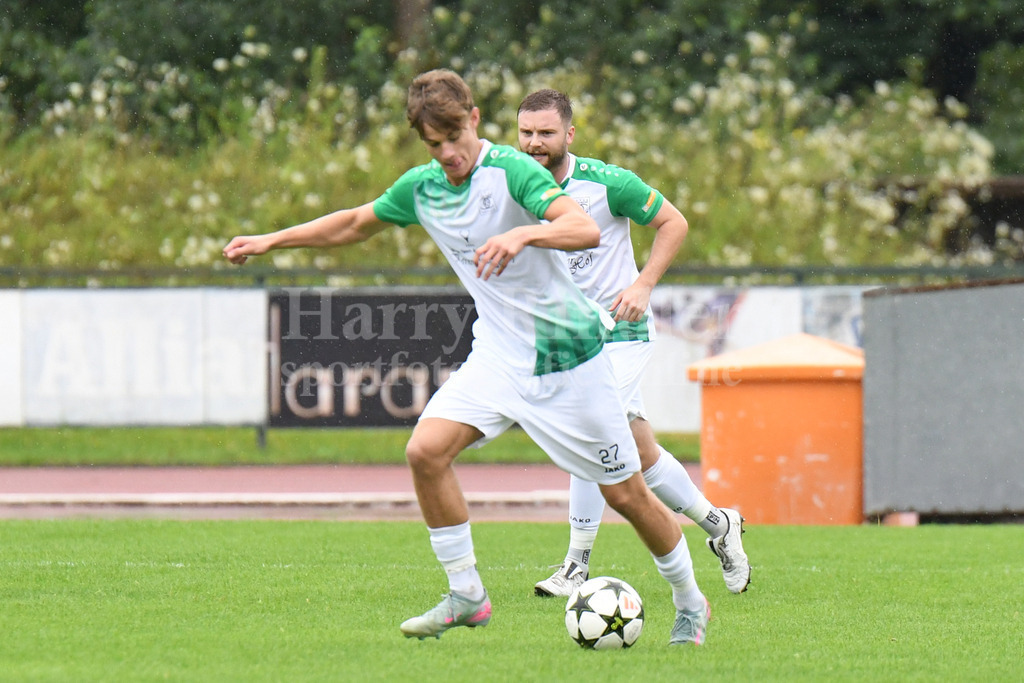 SpVgg GW Deggendorf : FC Obernzell-Erlau | Felix Rem (SpVgg GW Deggendorf #27)  - Realisiert mit Pictrs.com