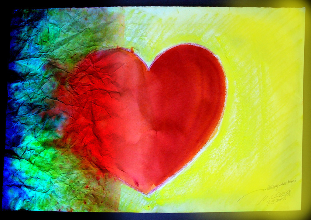 heilendes Herz | das von der Dunkelheit zerschundene Herz Heilt im Licht - Realisiert mit Pictrs.com