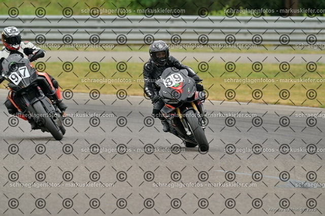 25bt05-0544 | markuskiefer.com - Realisiert mit Pictrs.com